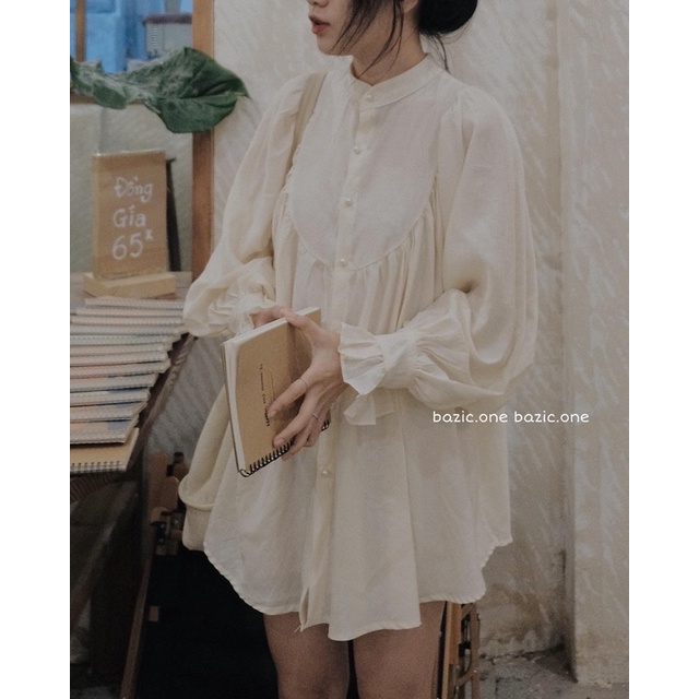 Áo babydoll oversize tay bồng cúc ngọc tone nâu be Bazic one | BigBuy360 - bigbuy360.vn