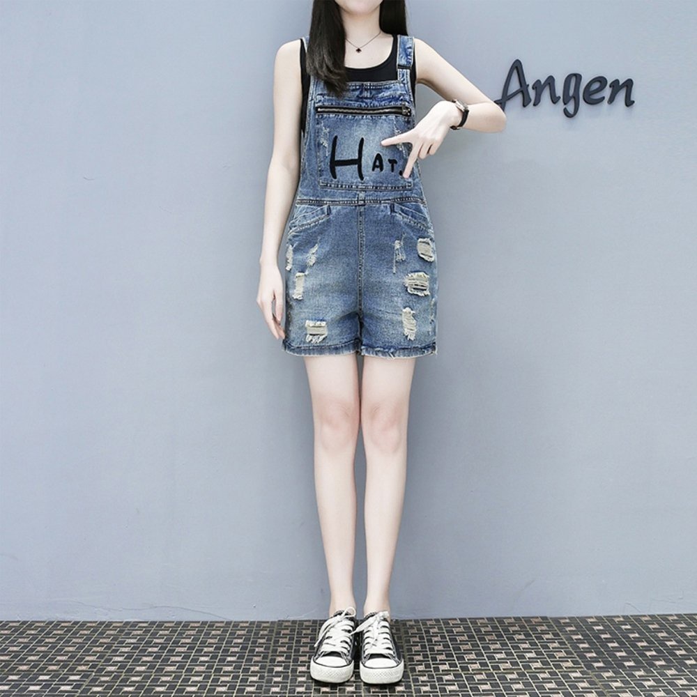 Quần yếm short jean nữ Allen thêu HAT, phối túi hộp, tia kéo