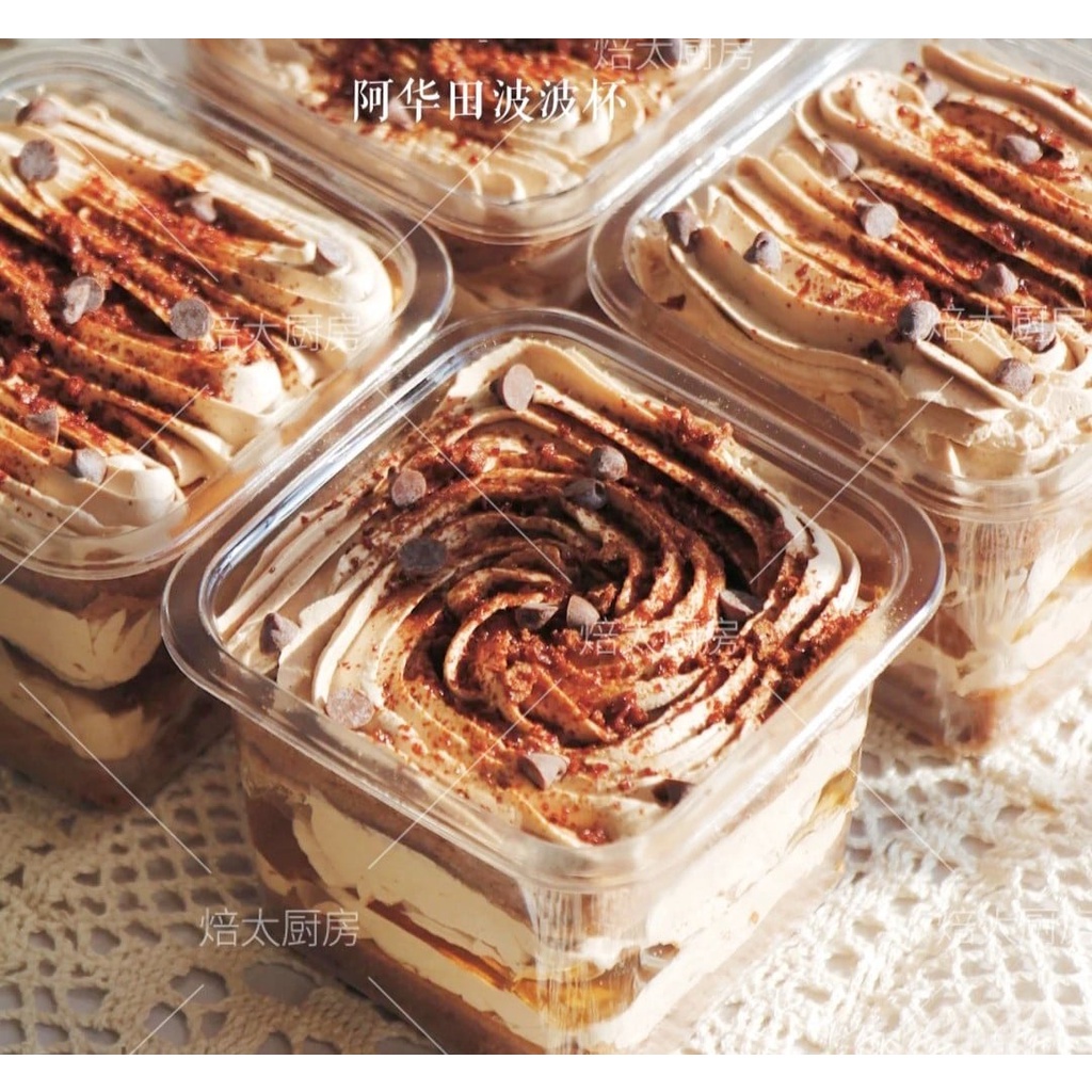 Hộp B10-8. Kích thước: 10*10*7.5cm.