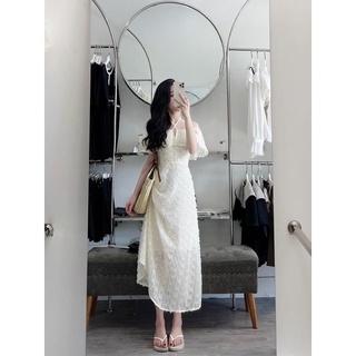Đầm maxi cổ yếm trễ vai dáng dài nhún eo chất tơ lông