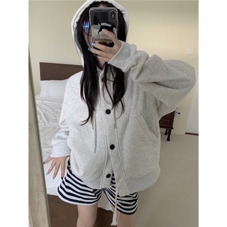 Áo khoác hoodie có mũ cài cúc xám nhạt basic form rộng oversize Yannie