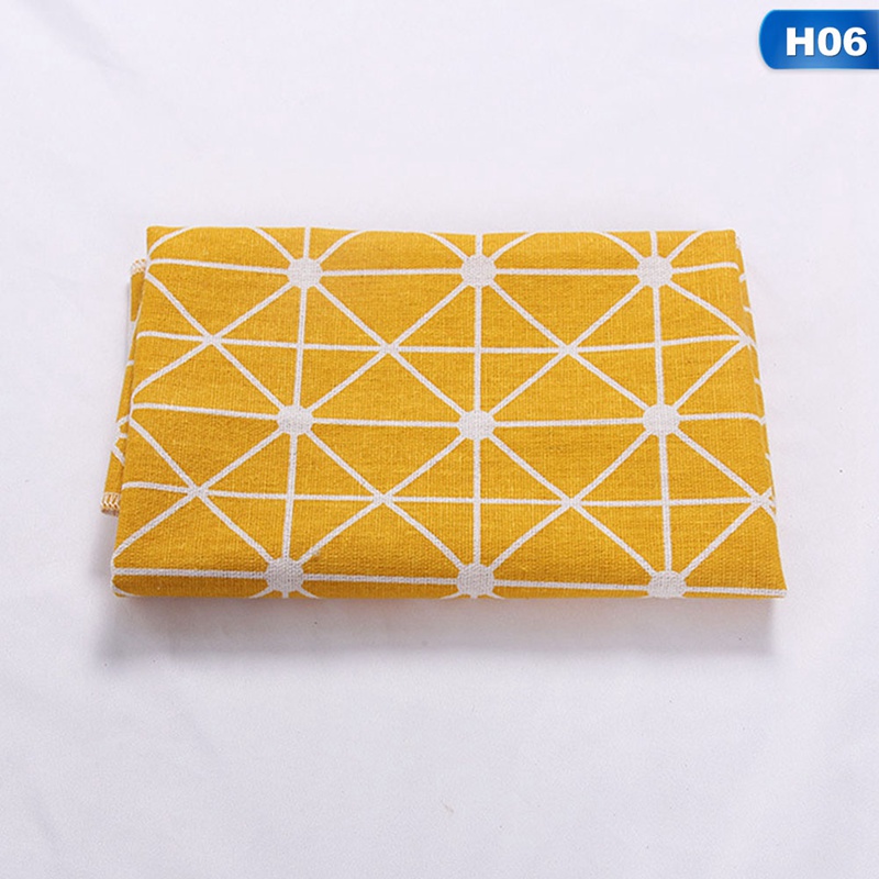 Khăn Trải Bàn Họa Tiết Ca Rô 50x50cm