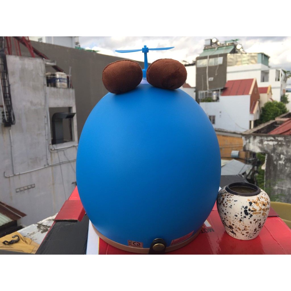 COMBO MŨ BẢO HIỂM 3/4 DOREMON CÓ TAI + CHONG CHÓNG