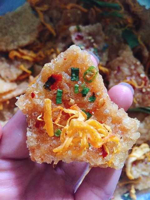 [ 500GRAM ] CƠM CHÁY LẮC KHÔ GÀ🐥🍃🌶🍘 | BigBuy360 - bigbuy360.vn