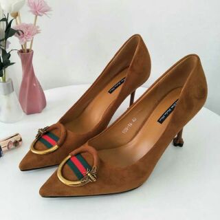 Giày cao gót con ong size 40,41(oder)