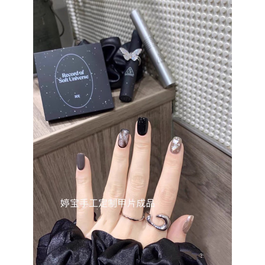 Bộ 10 móng giả kèm keo A302 hoạ tiết 3D vân đá đen trắng cá tính