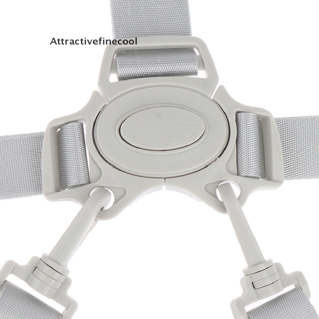 Đai an toàn cho bé ngồi ghế