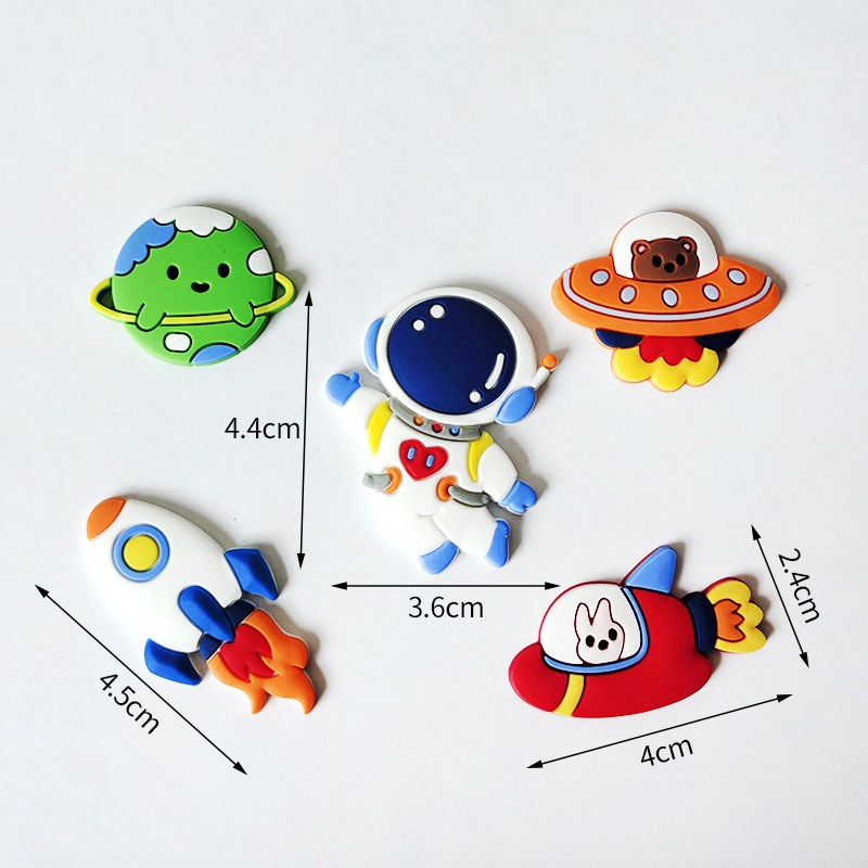 Set 5 phụ kiện phi hành gia + hành tinh