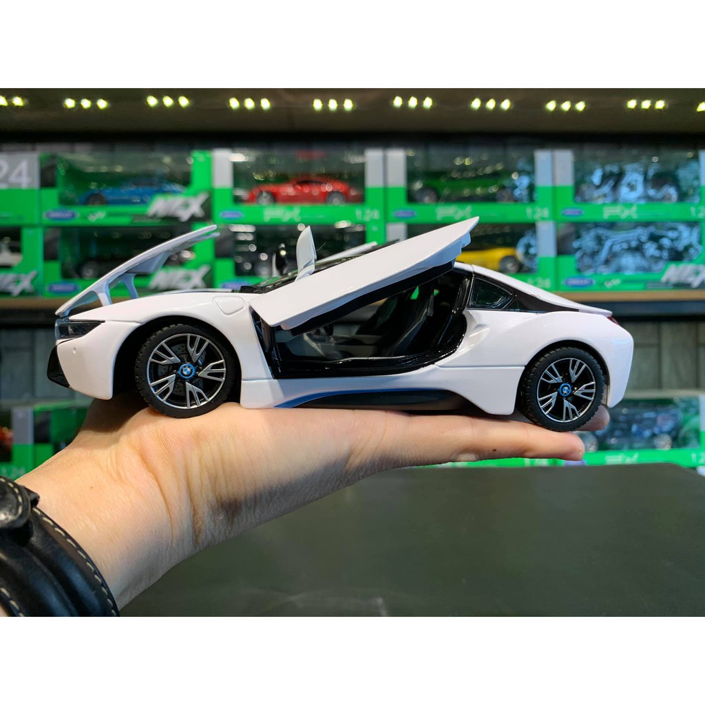 Mô hình xe ô tô siêu xe BMW I8 Hãng Rastar tỉ lệ 1:24 màu trắng