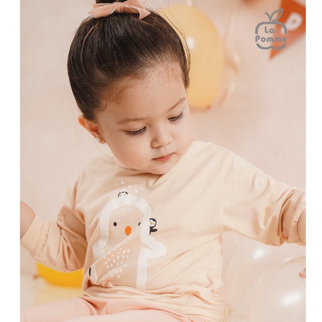 La pomme sale 2021- SL228 Bộ dài  tay bé gái Cánh cụt tuyết Lapomme