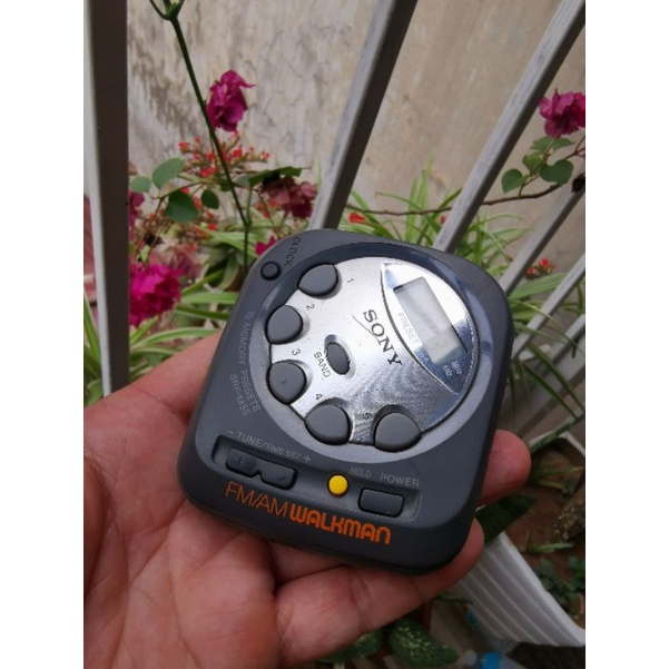 Máy nghe radio Sony Walkman SRF-M35