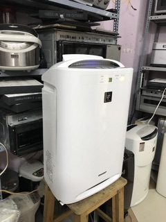 Máy tạo ẩm và lọc không khí Sharp KC-B50-W
