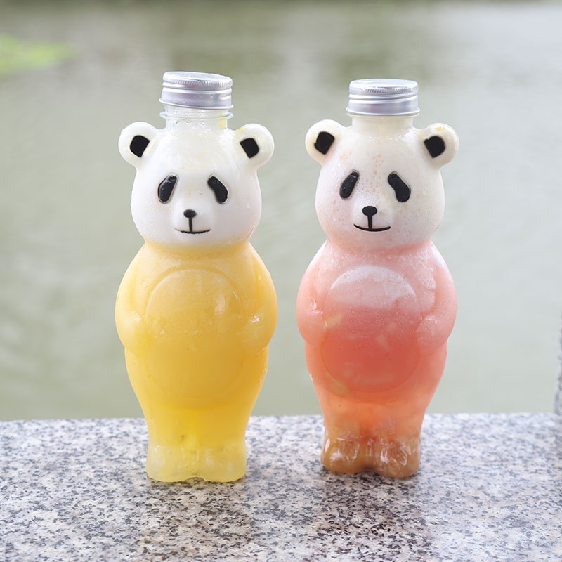 Bình chai nhựa PET hình gấu Pooh bụng bự đựng trà sữa, nước ép hoa quả 800ml có nắp đậy bằng nhôm - Đồ gia dụng nhà bếp