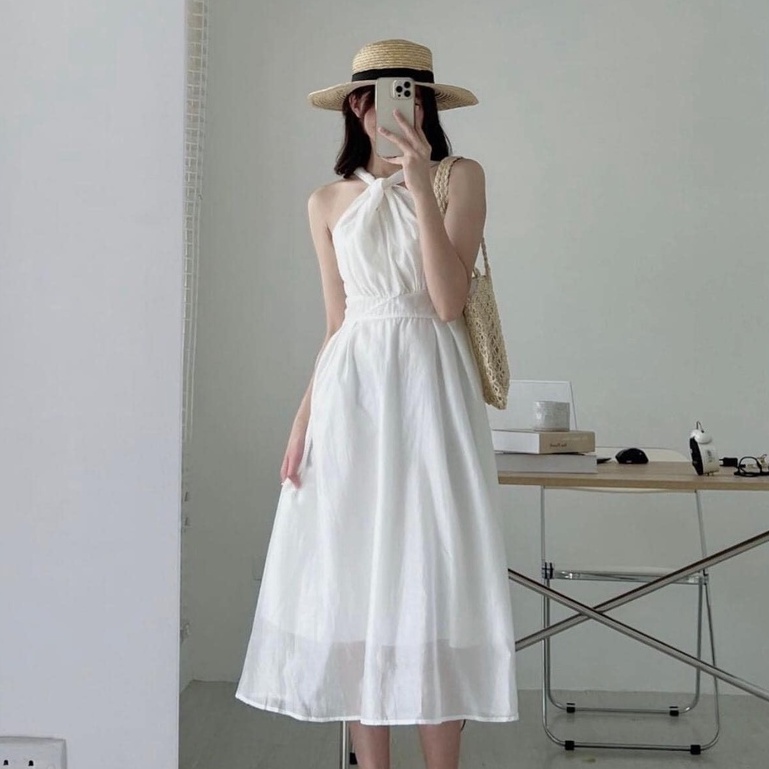 Đầm dự tiệc sang trọng đầm dáng xoè dài fmstyle, váy trắng dự tiệc sang chảnh xoắn trước ngực | Fmst