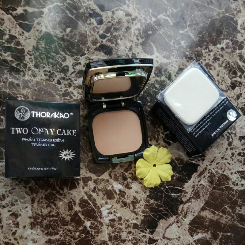 Phấn trang điểm trắng da Thorakao two way cake 9g . | BigBuy360 - bigbuy360.vn