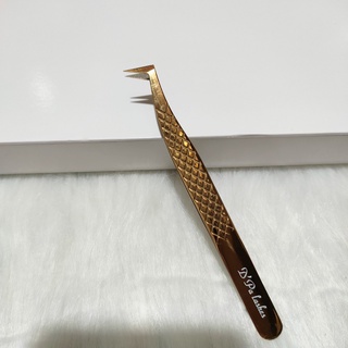 Nhíp Volume D'Palash cao cấp, Mũi nhám ( chuyên dùng để tạo fan, nối mi volume, tách mi )