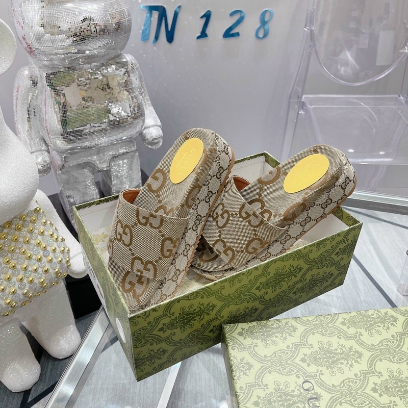 Dép xuồng bánh mì Gc