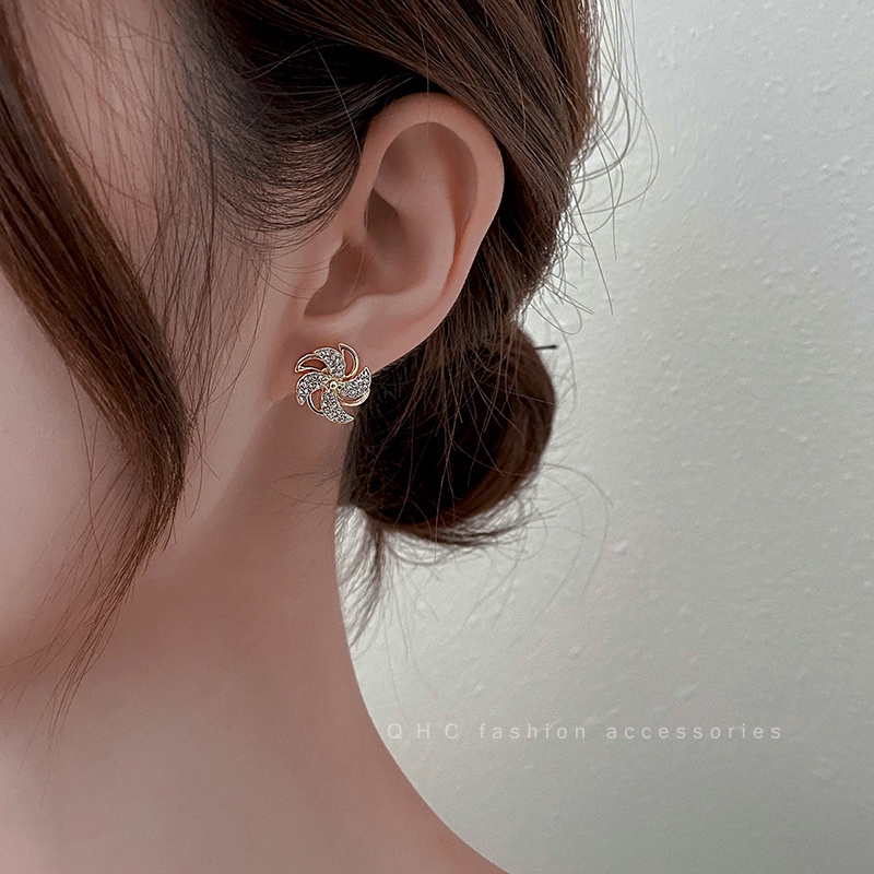 Bông Tai Hình Cối Xay Gió Con Quay Đính Đá Dễ Thương Ngọt Ngào Phong Cách Hàn Quốc