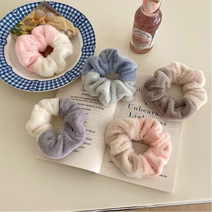 Dây buộc tóc co giãn bằng lông nhung màu xinh xắn C33