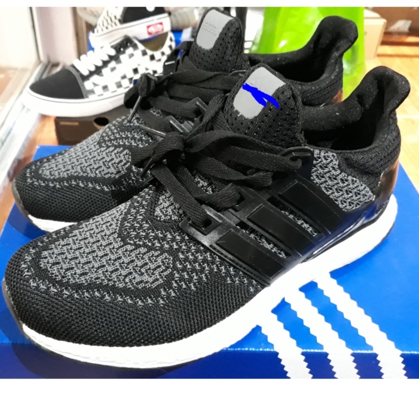 Giày ultra boot 🌺màu đen 🌺hàng đẹp