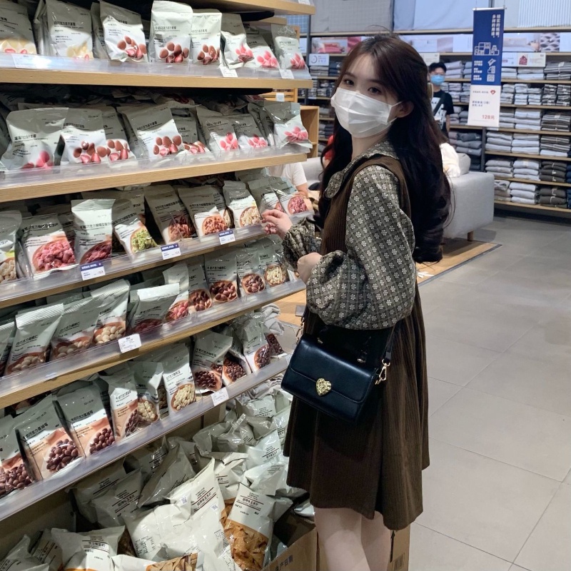 Bộ Áo Sơ Mi Cổ Búp Bê + Đầm Yếm Thiết Kế Mới Xinh Xắn Thời Trang Dành Cho Nữ