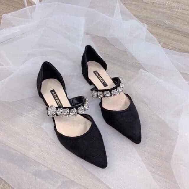 Giày bệt quai đính đá