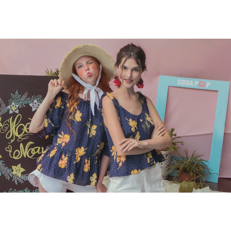 Áo kiểu nền hoa - Floral off shoulder top Navy - SODA POP