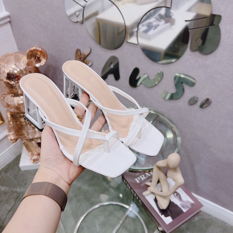 Dép nữ cao gót quai mảnh xỏ ngón chéo gót trong sơn viền 7cm
