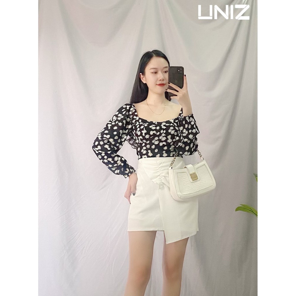 Áo Croptop Hoa Cúc Dài Tay UNIZ Crophoacuc (Màu Đen), Dáng Ngắn, Dài Tay, Cổ Vuông, Chun Sau, Họa Tiết Hoa, Vải Lụa, Mềm