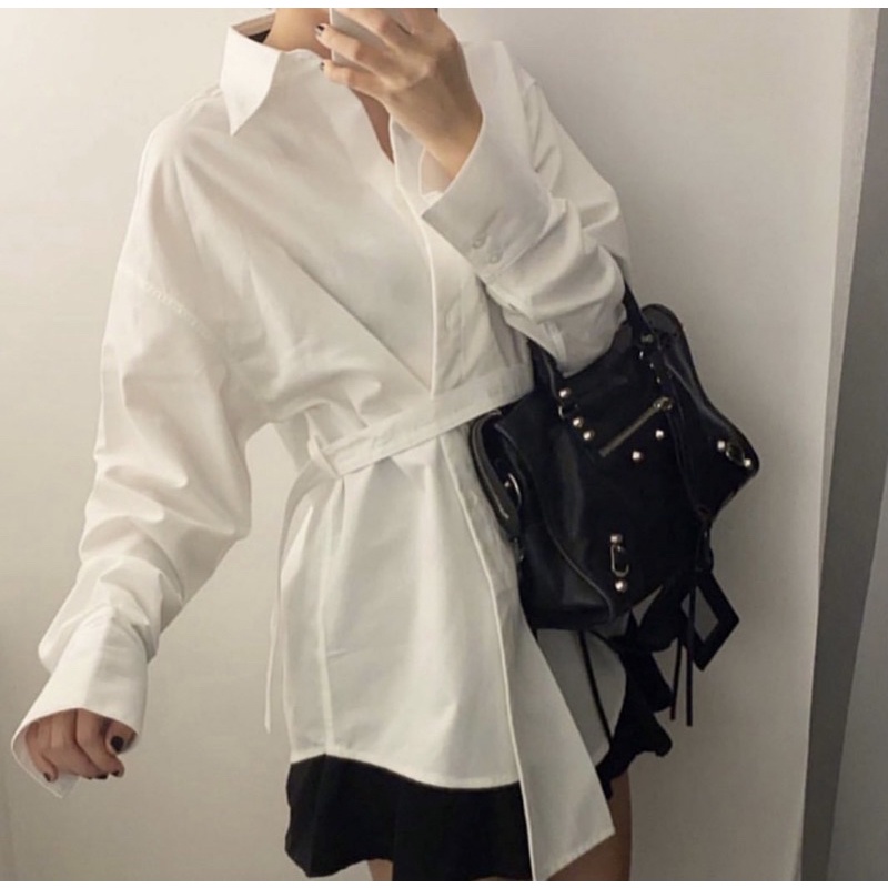 Sơ mi trắng vạt chéo nút BYA