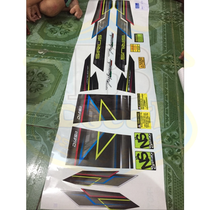 ( Quí khách vui lòng mang ra tiệm cho thợ dán ) Tem SIRIUS ĐEN