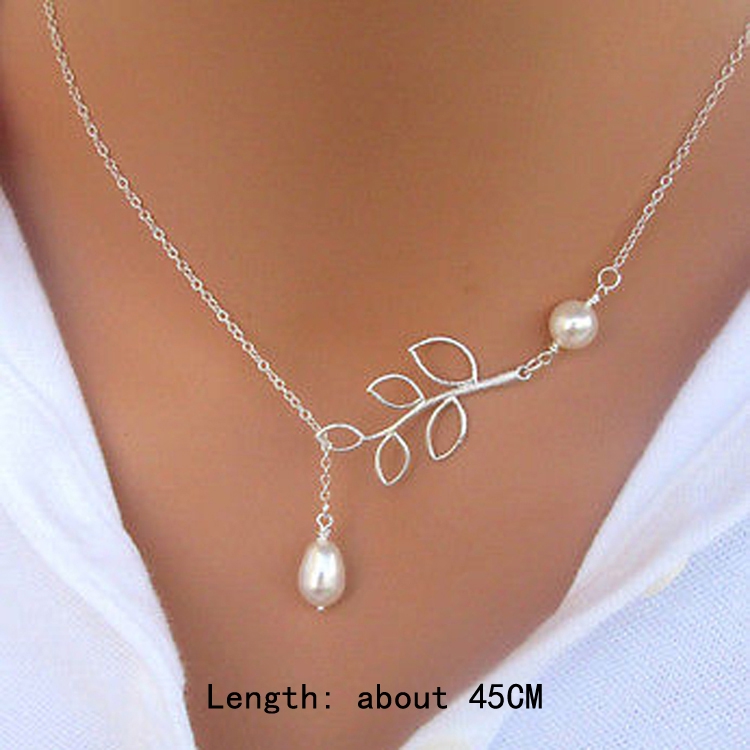 (Mới) Dây Chuyền Hợp Kim Hình Chiếc Lá Đính Ngọc Trai Đơn Giản