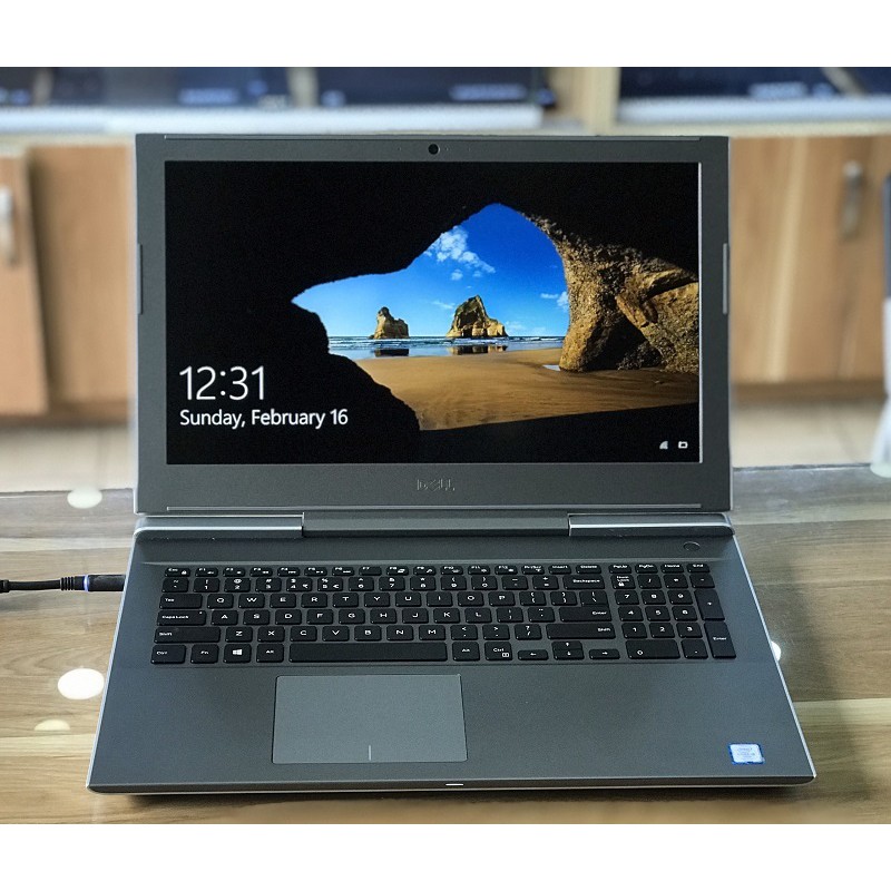 Laptop chơi game DELL vostro 7570 - i5 vga GTX 1050TI 4GB mạnh mẽ
