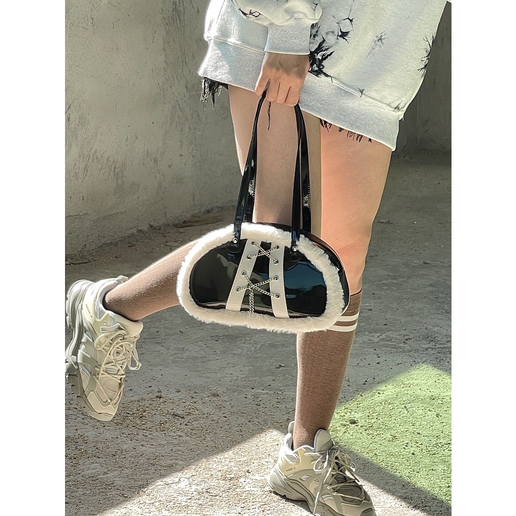 (Có sẵn) Túi da bóng phong cách retro Pháp đeo vai sang chảnh