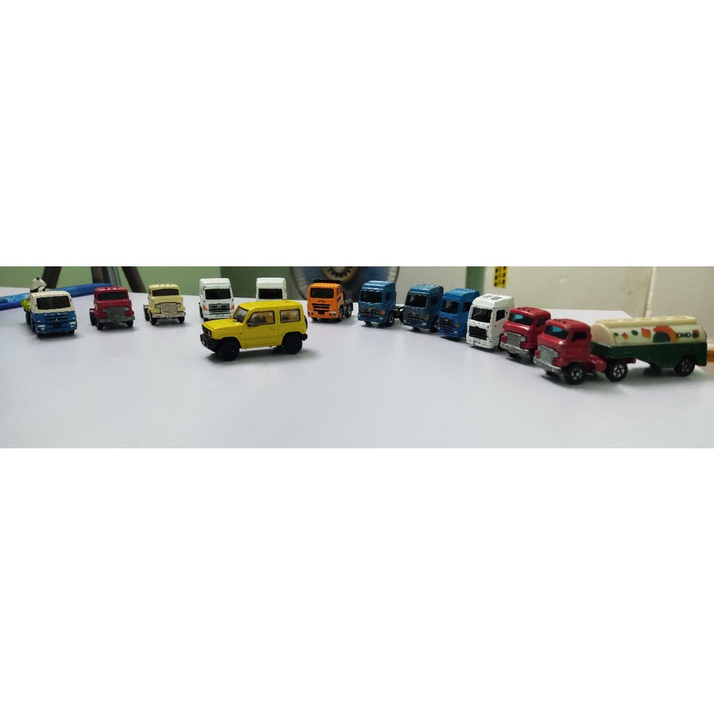 Xe mô hình tomica đầu xe kéo container
