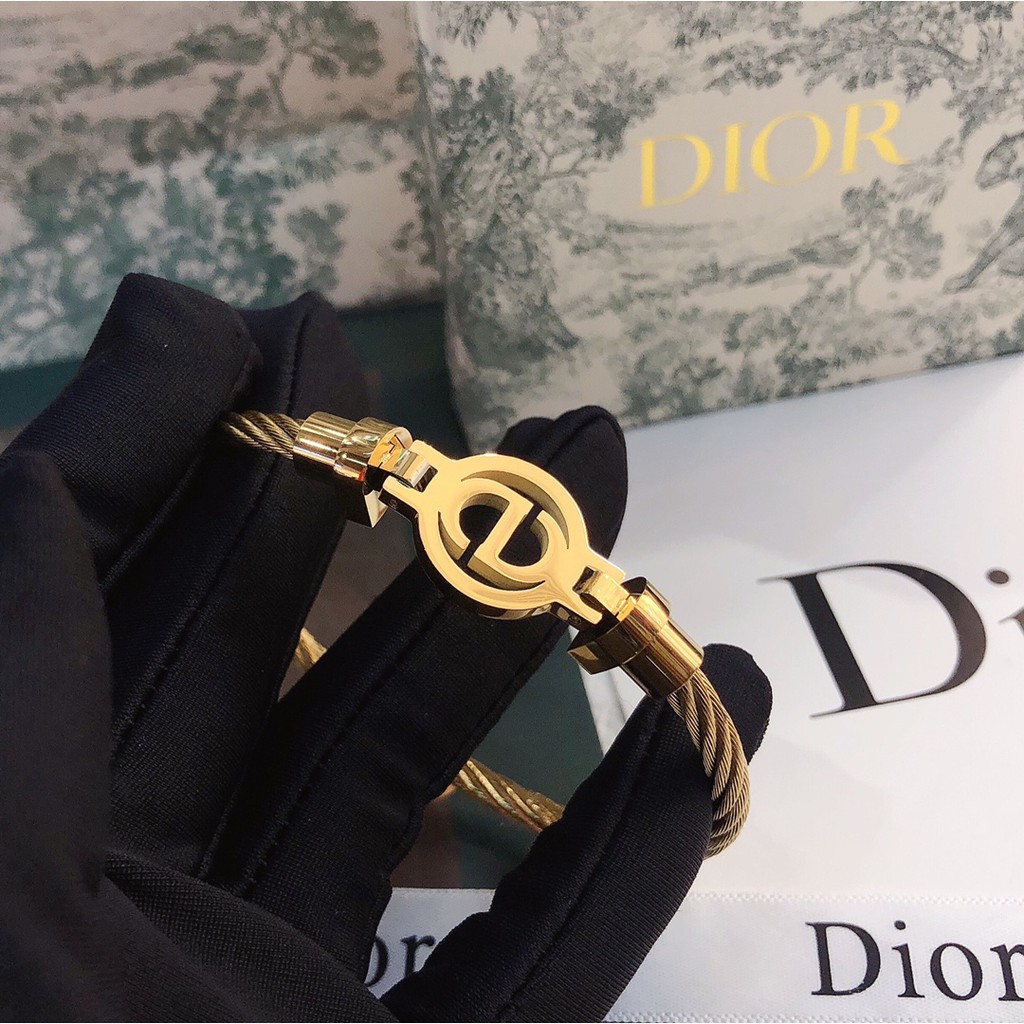 Vòng đeo tay Dior thời trang dành cho nữ