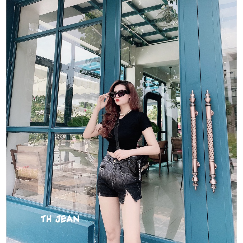 [Jeans nữ thiết kế] Quần sooc bò trơn, quần shorts jeans lưng cao túi chéo khóa gấu lệch. Mã S0105 | BigBuy360 - bigbuy360.vn