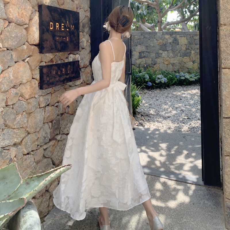  Đầm Trắng Hai Dây Đính Ngọc Trai Phong Cách Pháp Thanh Lịch | BigBuy360 - bigbuy360.vn