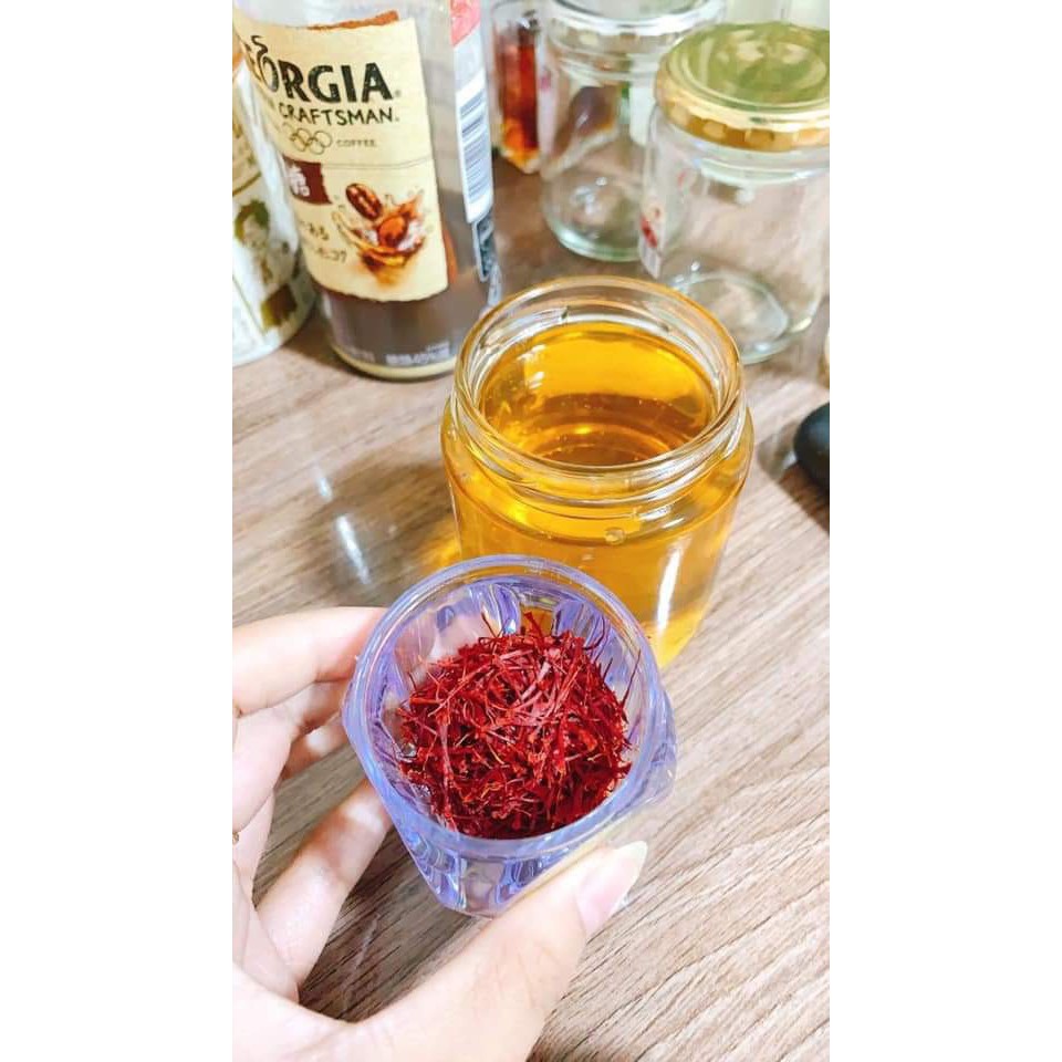 SAFFRON TÂY Á -  Nhụy hoa nghệ tây - NHẬP KHẨU CHÍNH NGẠCH TỪ IRAN - Loại SUPER NEGIN - Tặng kèm nhíp gắp nhụy