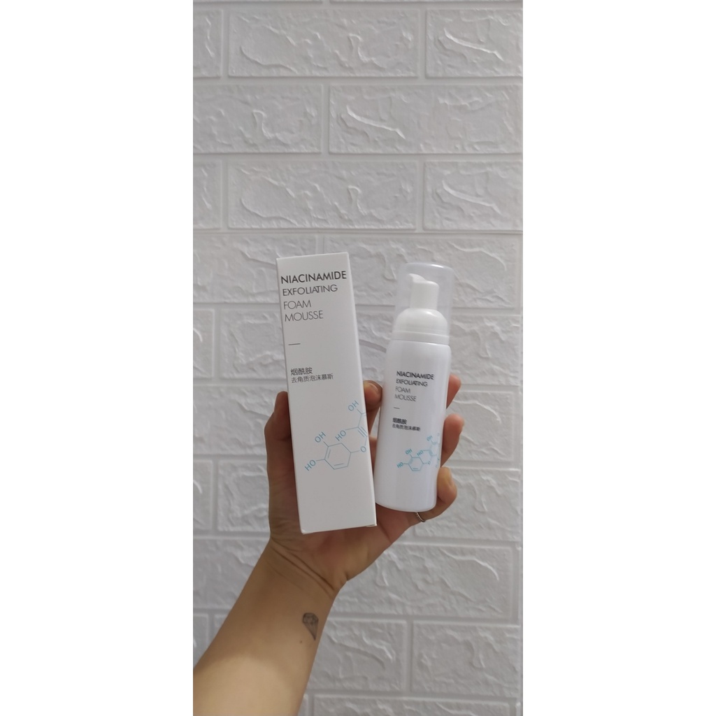 Sữa rửa mặt tạo bọt Bosuya Niacinamide tẩy tế bào chết 100ml