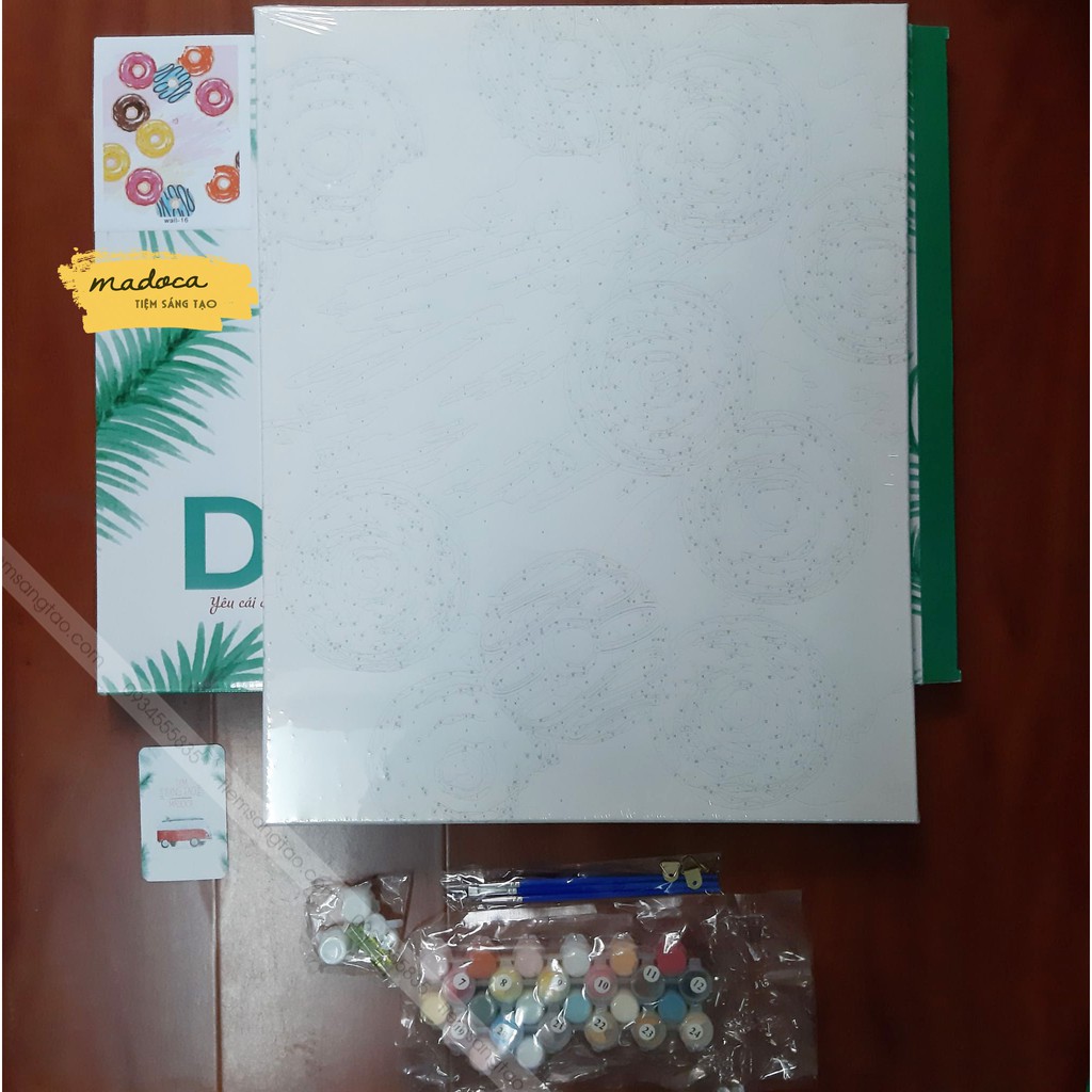 Tranh tô màu 40x50cm có khung bánh donus T479
