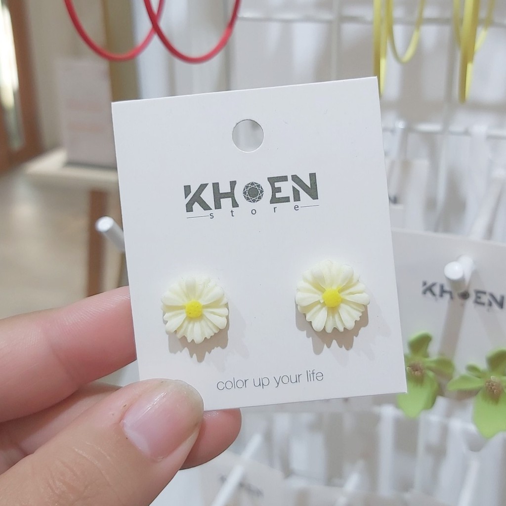 Bông tai nữ - Hoa cúc nhỏ màu vàng và trắng - Khoen Store