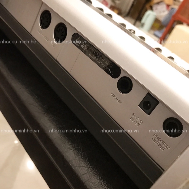 Đàn Organ Casio CTK-496 chính hãng đã qua sử dụng. Ngoại hình của đàn còn khá đẹp