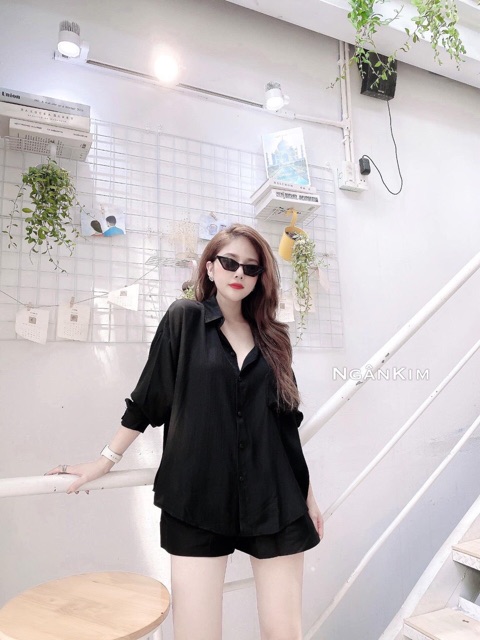 Áo sơ mi nữ dài tay trắng đi học, đi làm cổ bẻ form rộng vừa, bo nhún cổ tay | BigBuy360 - bigbuy360.vn