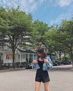 Áo khoác jean croptop siêu bụi (hình thật)