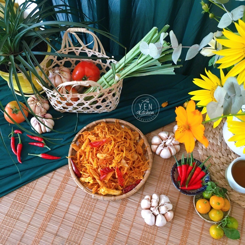 KHÔ GÀ LÁ CHANH - TÚI 500Gr (Ăn là ghiền) | BigBuy360 - bigbuy360.vn