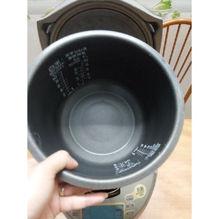 Nồi cơm điện cao tần Mitsubishi 1L8