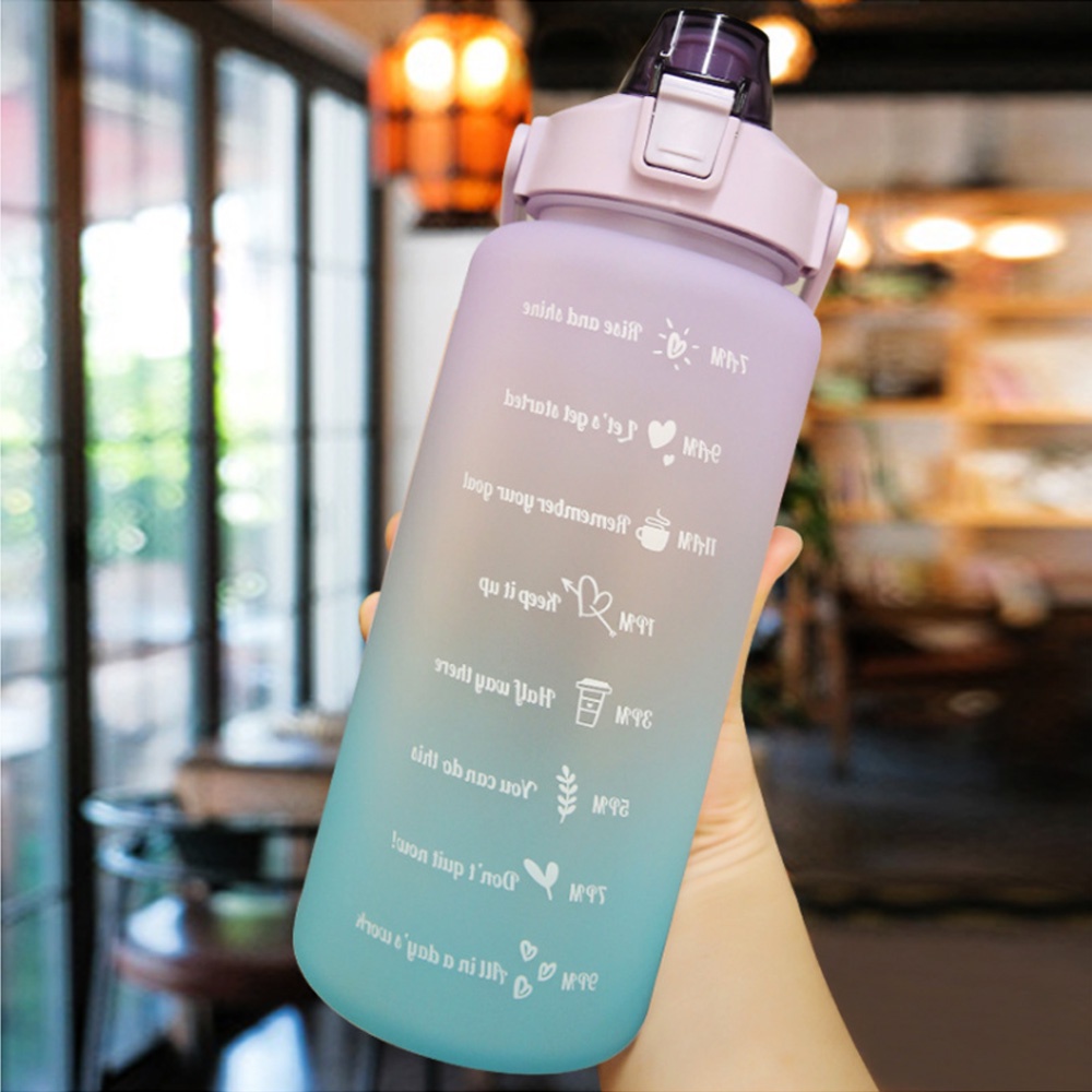 Bình đựng nước 2L dễ thương có vạch báo giờ uống nước - màu sắc cực cool