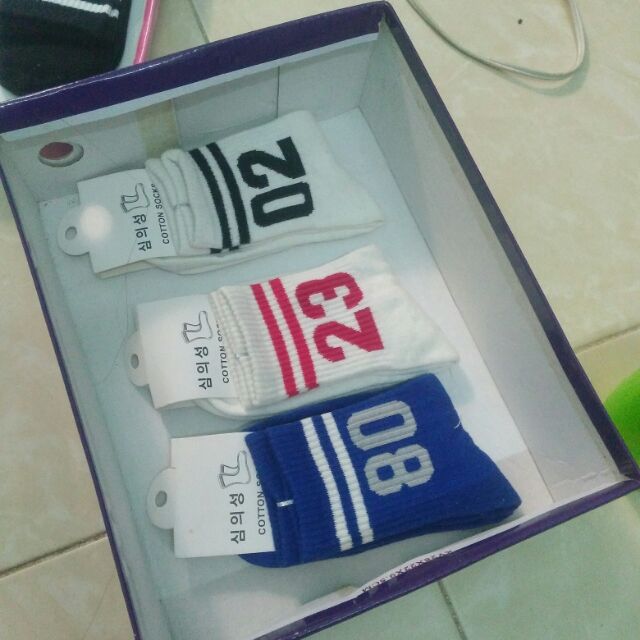 Tất số hàn quốc