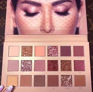 Bảng phấn mắt Huda Beauty Nude